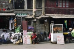 上海最大棚户区记忆:摄影师跟拍30年 居民捐旧物办展 - 新浪上海
