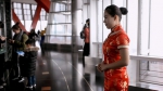 金茂大厦观光厅电梯讲解员：第一个无法回家的春节 - 上海女性