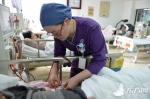 【新春走基层】血透室里的春节：护士病人亲如一家 - Sh.Eastday.Com