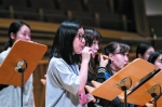 彩虹合唱团唱起《我喜欢》 为孩子搭建五间音乐公益教室 - 上海女性
