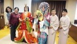 上海女性穿旗袍现日本 开展民间服饰文化交流 - 上海女性