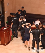 上海警方摧毁一个组织卖淫犯罪团伙 - Sh.Eastday.Com