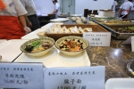 [上海热线]沪上高校生十公里夜间拉练 品尝老区特色菜[图] - 上海交通大学