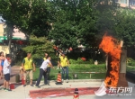 上海中小学启动“安全教育周”活动 消防演练成开学第一课 - 上海女性