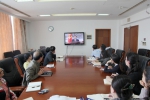 黄有方校长与党员们一起观看十九届中共中央政治局常委同中外记者见面电视直播 - 上海海事大学
