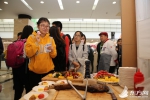 上海开办首届大学生美食节 15高校45道菜品大比拼 - Sh.Eastday.Com