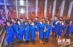 [新民网]沪上“海拔最高”的毕业典礼[图] - 上海交通大学