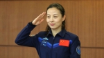 航天员王亚平与学生对话：在离心机里训练后为何泪水横流？ - 上海女性