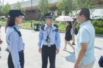 上海唯一只能步行处警的特别警务组：平均日行2万步的“奇幻之旅” - 上海女性