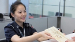 这位美丽的上海姑娘，如何成长为虹桥机场有“有腔调”的安检员 - 上海女性