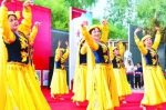 两千“海淀大妈”喜秀广场舞 - 上海女性