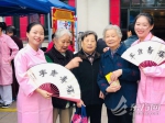 沪上首支护老者之歌发布 90后护理员刷新“职业成见” - 上海女性