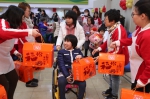 “蓝天下的至爱——歌声与微笑”新春联欢会在上海市儿童福利院举行 - 上海女性