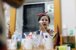 年会化妆师杨海艳：这个月，睡觉时间精确到秒 - 上海女性