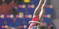 中国选手陈芋汐在游泳世锦赛比赛中。 新华社 发 - 新浪上海