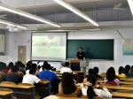 高年级优秀党员参与新生班级经验分享会 - 上海海事大学