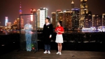 千里万里 上财等你——上海财经大学为2020届毕业生举行外滩之窗亮灯仪式 - 上海财经大学