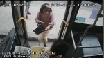 上海一女子坐公交拒戴口罩 多次劝阻无果后被警方带走 - 新浪上海