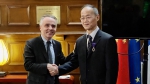 法语系钱培鑫教授获颁法国棕榈教育“军官”荣誉勋章 - 上海外国语大学